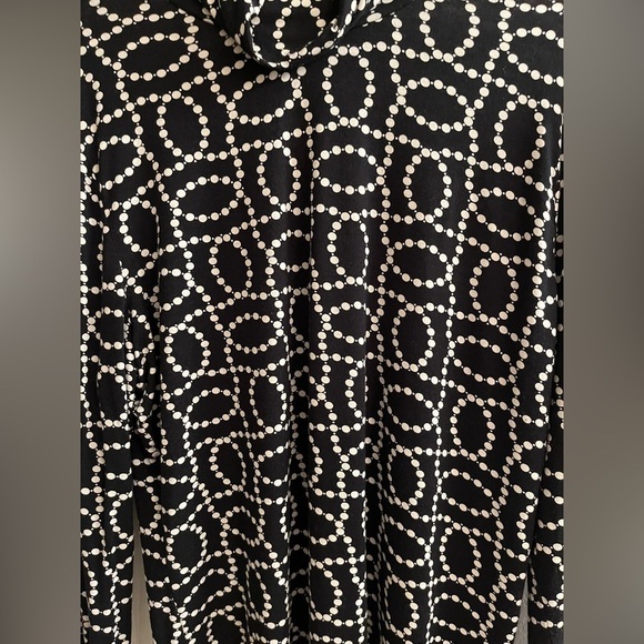 H&M~GEO TURTLENECK~XL - Picture 8 of 9